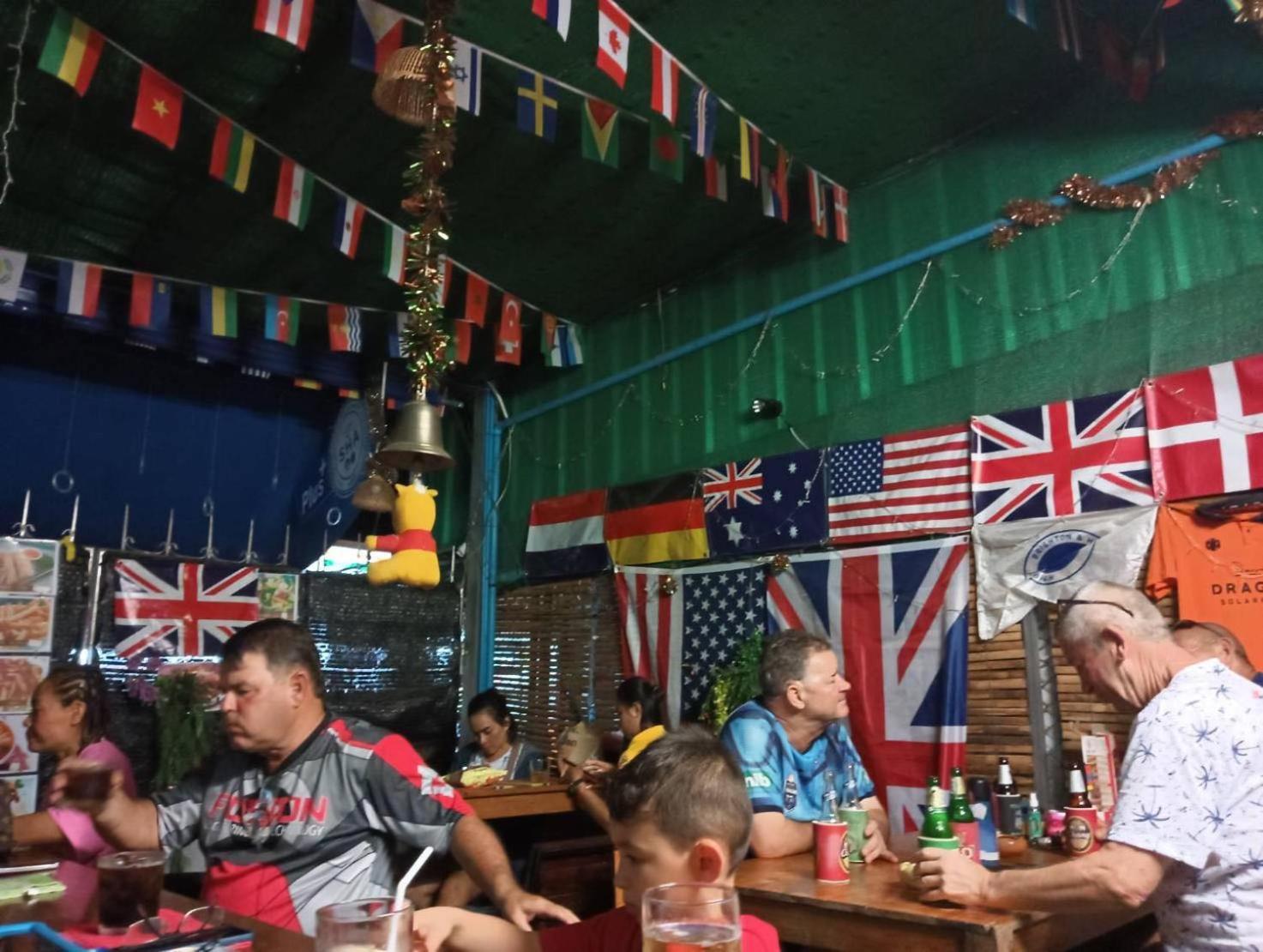 Noot'S Bar And Guesthouse Kanchanaburi Exterior foto