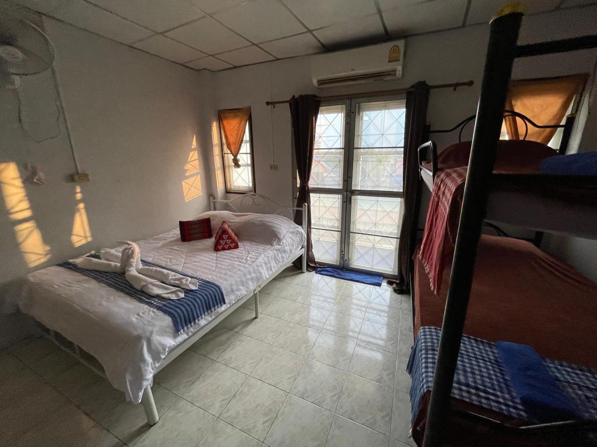Noot'S Bar And Guesthouse Kanchanaburi Exterior foto